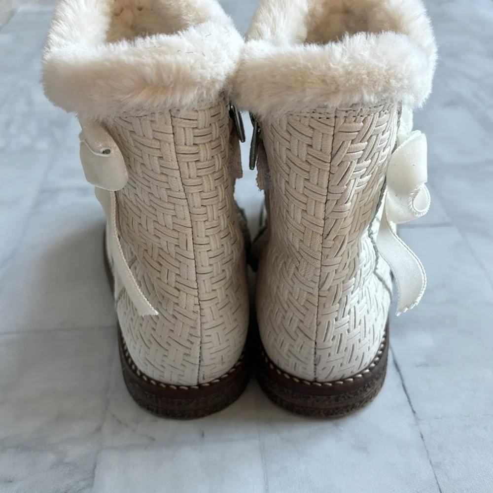 Eli1957 cozy stylish